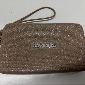 Havaianas Glittery Tan Wristlet